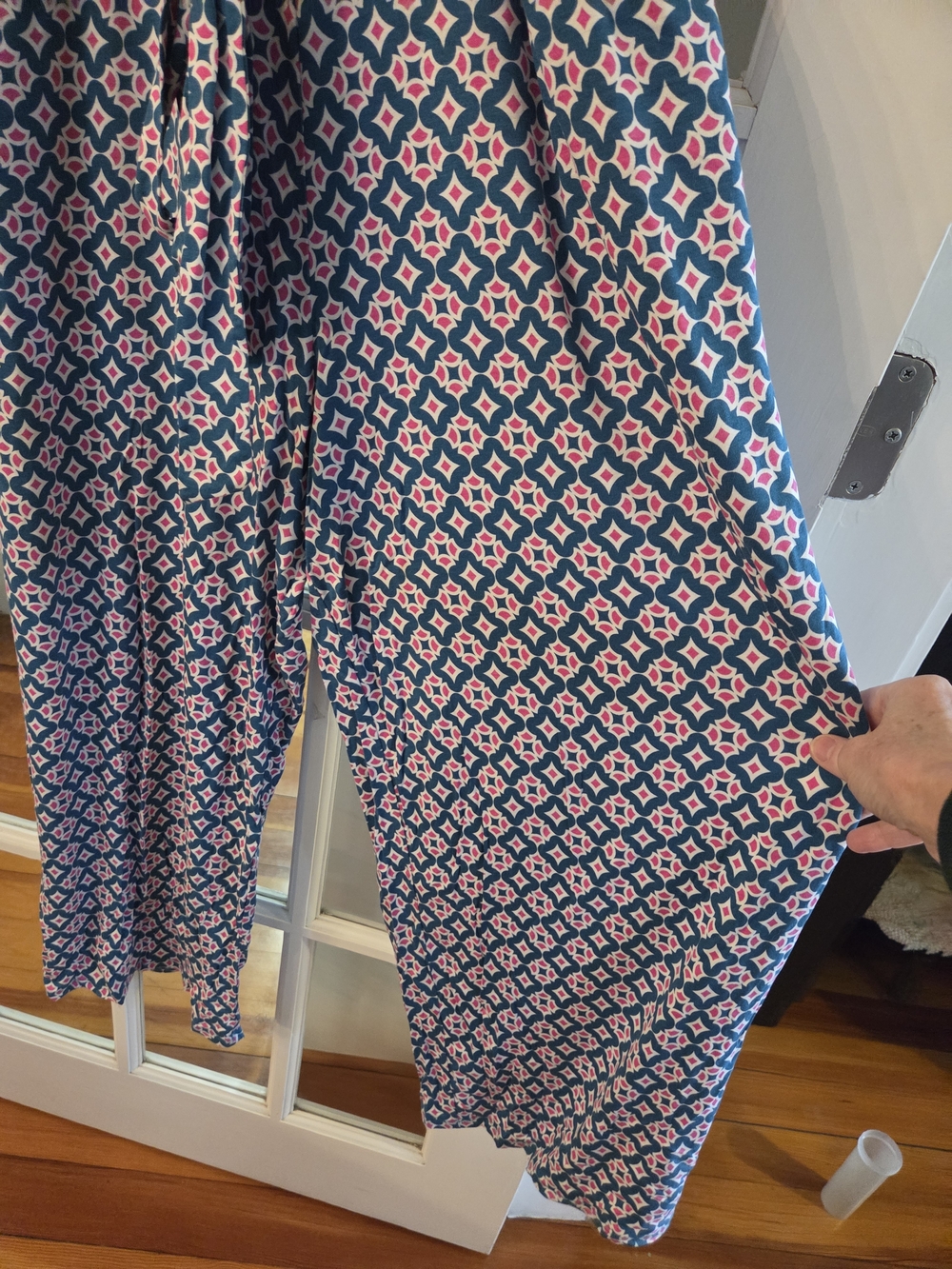Boden V-Neck Wide-Leg Jersey Jumpsuit in Teal & Pink Print - Size 16/18R - Picture 13 of 15